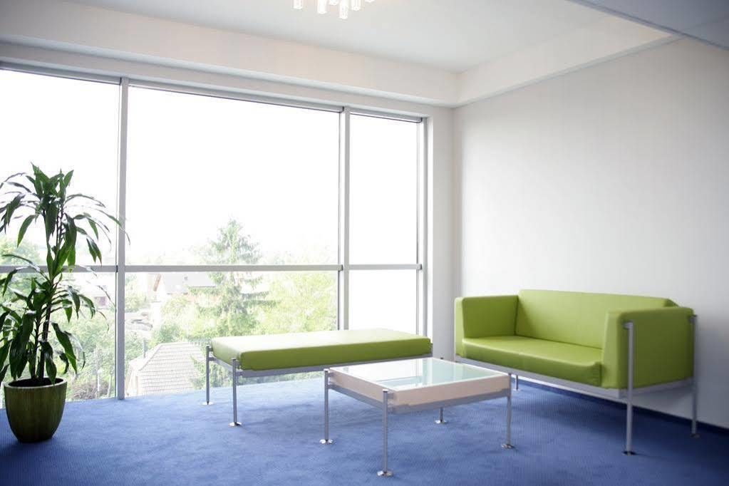 Hotel Safir Poznań Kültér fotó