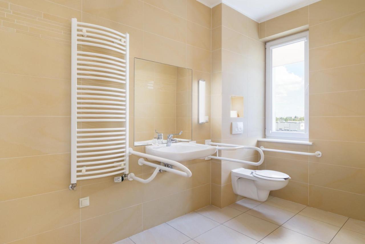 Hotel Safir Poznań Kültér fotó