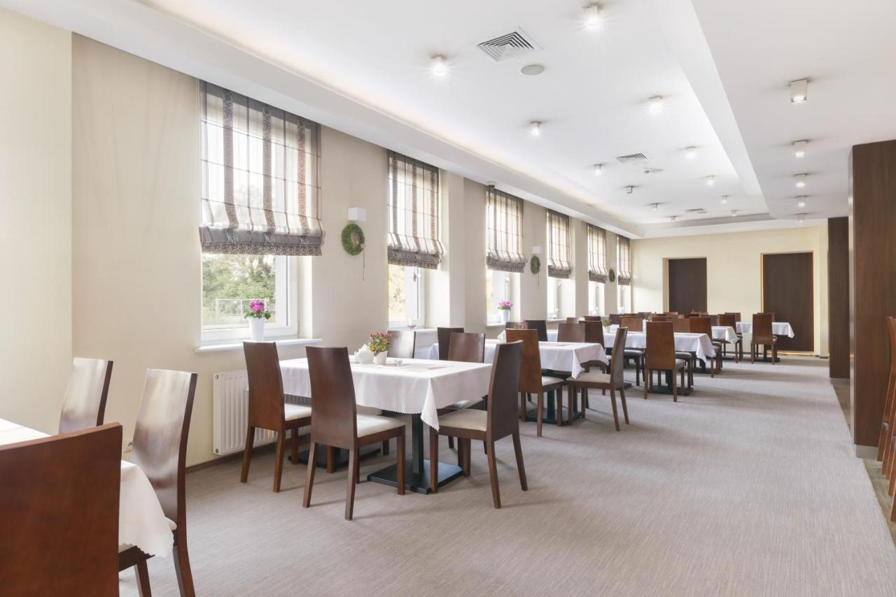 Hotel Safir Poznań Kültér fotó