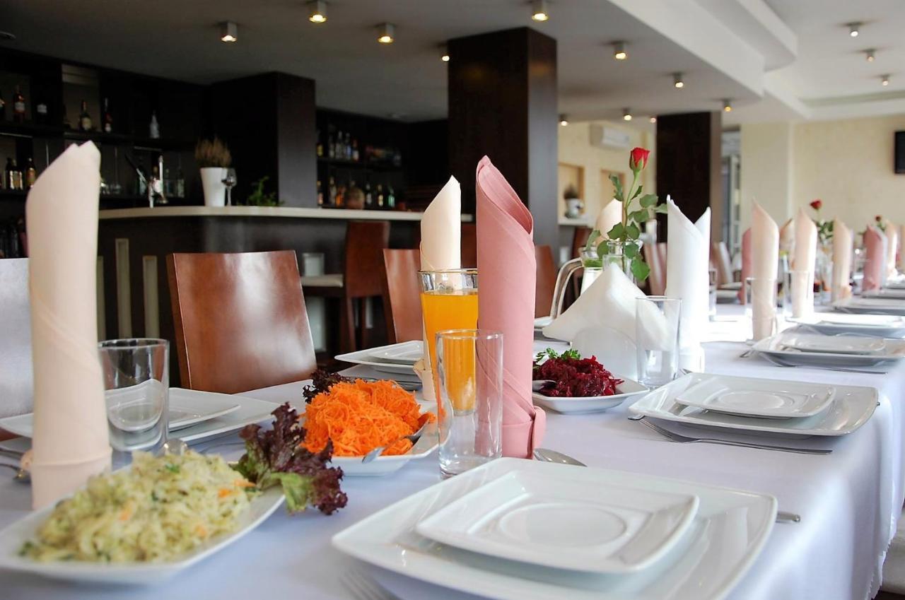 Hotel Safir Poznań Kültér fotó
